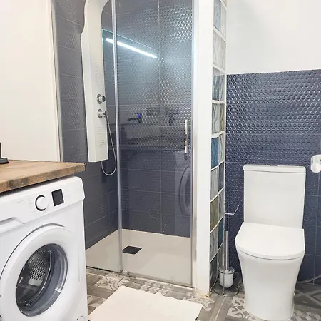 Blue Flowers アパート